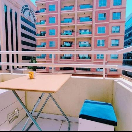 דובאי Dxb Hostel Near Adcb Metro Station מראה חיצוני תמונה
